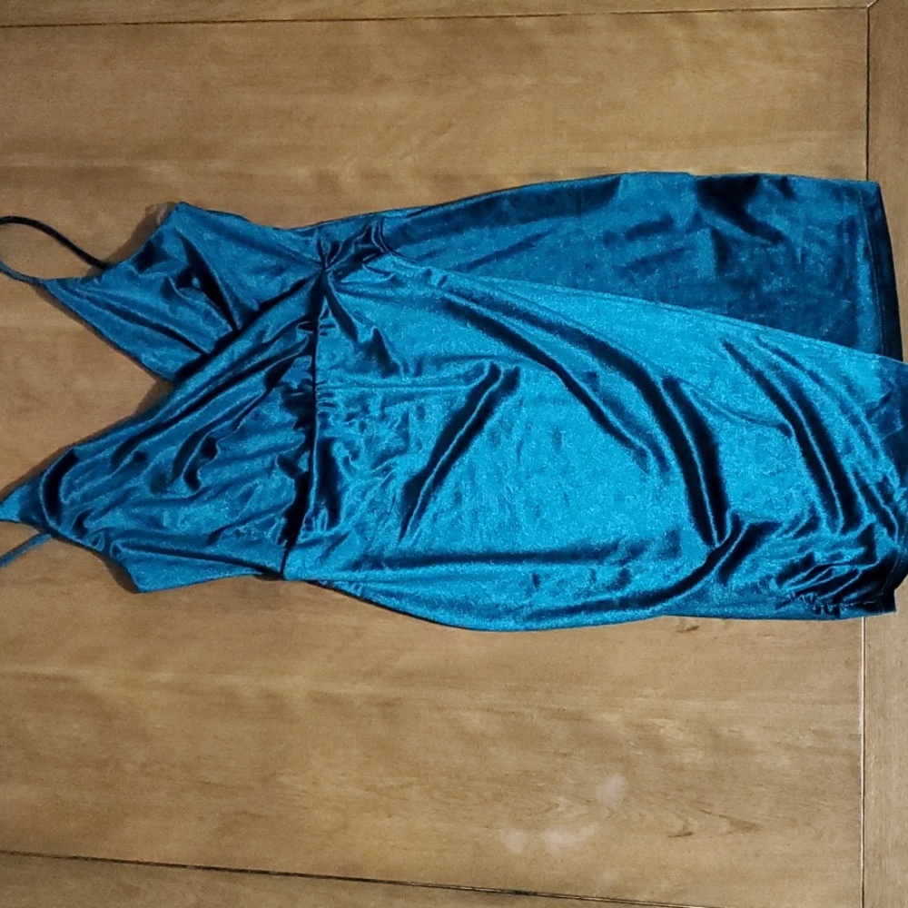 Beautiful Teal/blue velvet dress